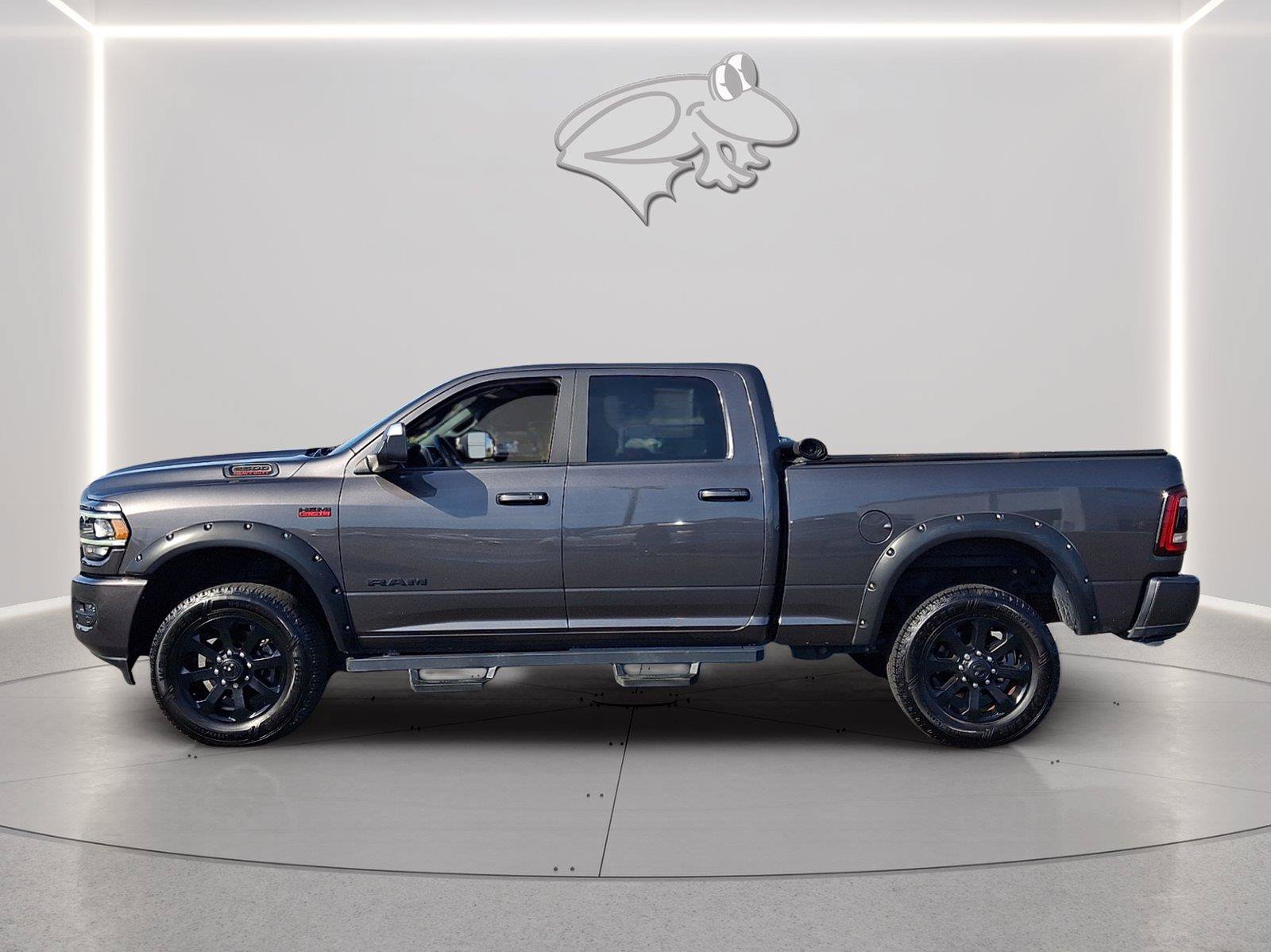Used 2022 RAM 2500 Laramie AWD/4WD image 2