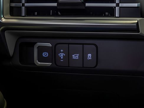 Certified 2025 Hyundai Santa Fe SEL FWD image 18
