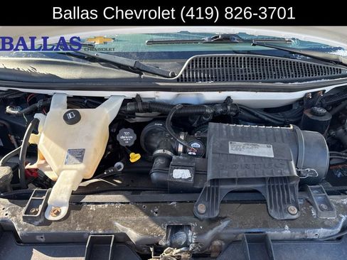 Used 2015 Chevrolet Express 2500 RWD image 21