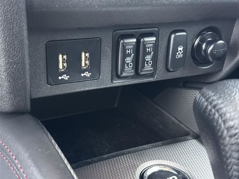 Used 2025 Mitsubishi Outlander Sport AWD image 24