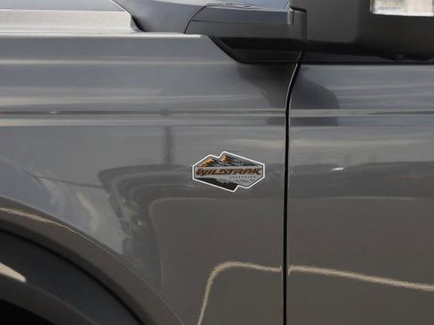 Certified 2022 Ford Bronco Wildtrak AWD/4WD image 4