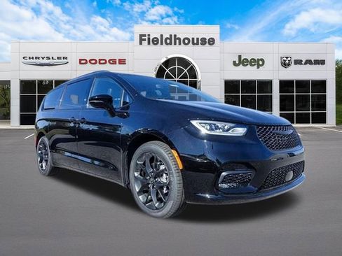 New 2026 Chrysler Pacifica Select w/ S Appearance Package FWD image 14