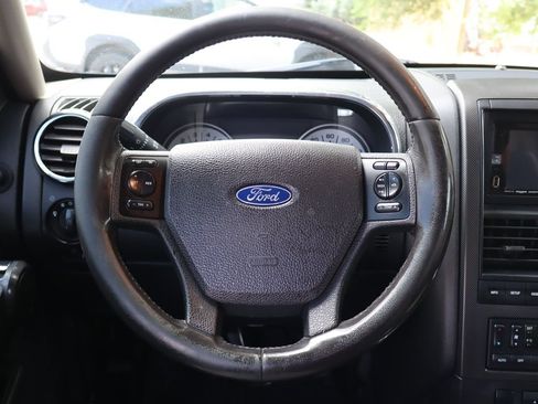 Used 2007 Ford Explorer Sport Trac Limited AWD/4WD image 18