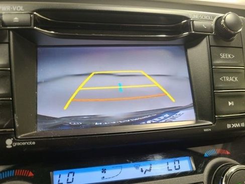 Used 2018 Toyota RAV4 XLE AWD/4WD image 33