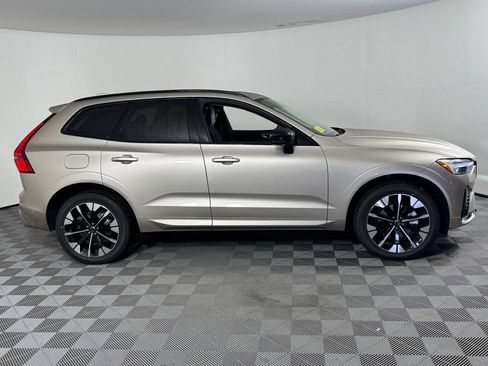 New 2026 Volvo XC60 B5 Plus w/ Climate Package AWD/4WD image 4