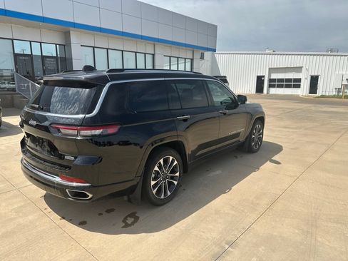 Used 2023 Jeep Grand Cherokee L Overland w/ Rear Seat Video Group I AWD/4WD image 32