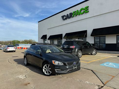 Used 2016 Volvo S60 T5 Premier image 1