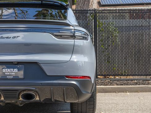Used 2023 Porsche Cayenne Turbo GT AWD/4WD image 32