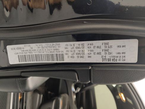 Used 2018 Jeep Grand Cherokee Altitude image 33