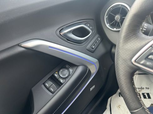 Used 2018 Chevrolet Camaro LT image 11