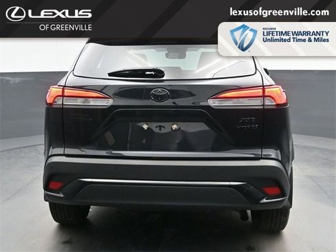 Used 2024 Toyota Corolla Cross XSE image 7