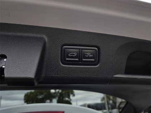 Used 2024 Kia Telluride EX image 38