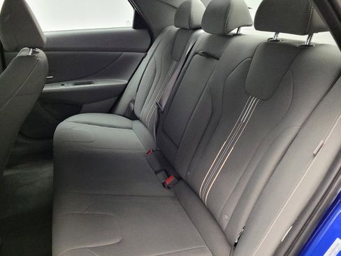 Used 2025 Hyundai Elantra SEL FWD image 18