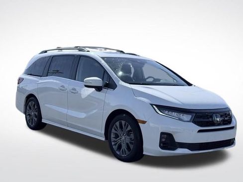 Used 2025 Honda Odyssey Touring image 4