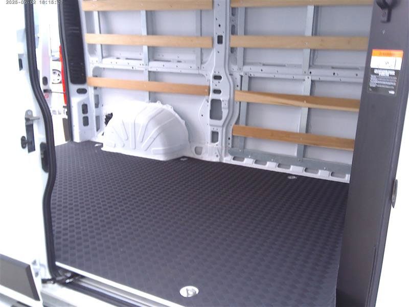Used 2025 RAM ProMaster 2500 w/ U-Haul Equipment Group FWD image 5