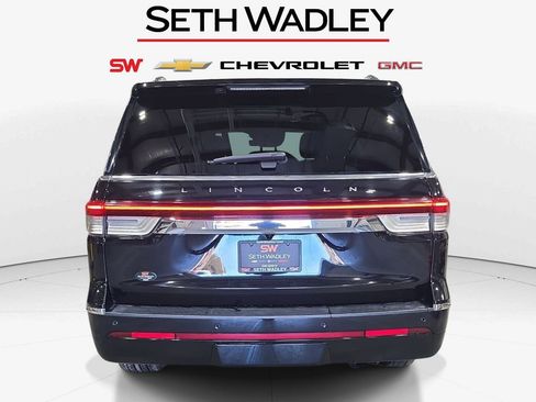 Used 2024 Lincoln Navigator Premiere image 6