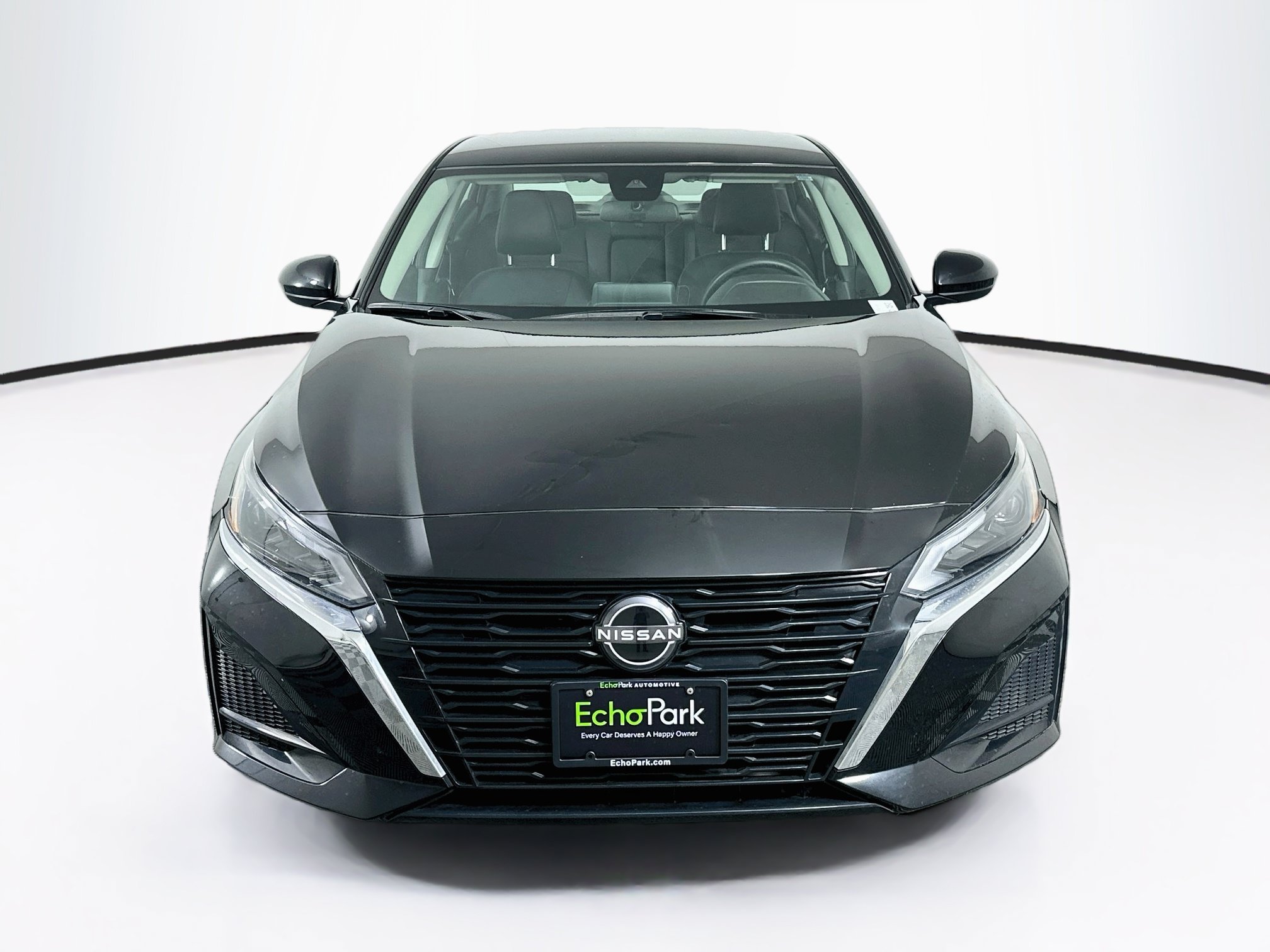 Used 2023 Nissan Altima 2.5 SV FWD image 2
