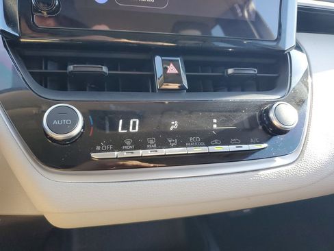 Certified 2025 Toyota Corolla LE image 23