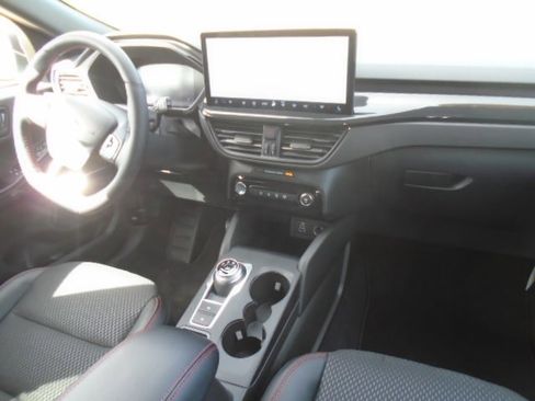 New 2026 Ford Escape ST-Line w/ Tech Pack #1 AWD/4WD image 8