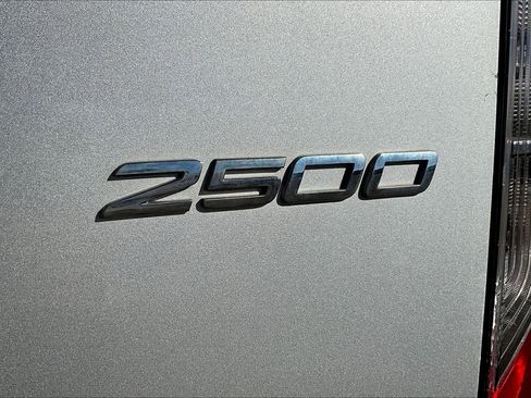 Used 2024 Mercedes-Benz Sprinter 2500 image 8