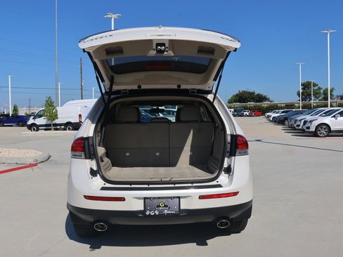 Used 2015 Lincoln MKX FWD w/ Equipment Group 102A image 12