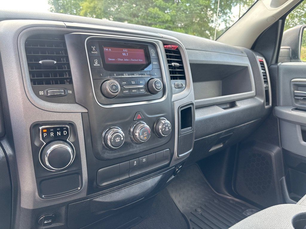 Used 2017 RAM 1500 Express RWD image 13