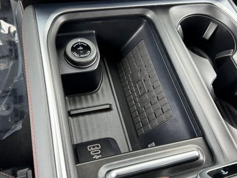 Certified 2025 Ford Expedition Max Active image 31