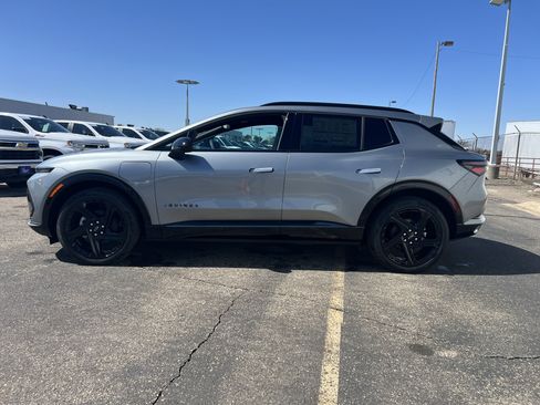 New 2025 Chevrolet Equinox EV RS image 2