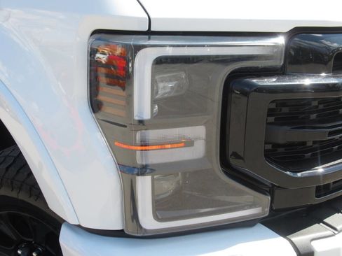Used 2022 Ford F350 Lariat w/ Tremor Off-Road Package image 4