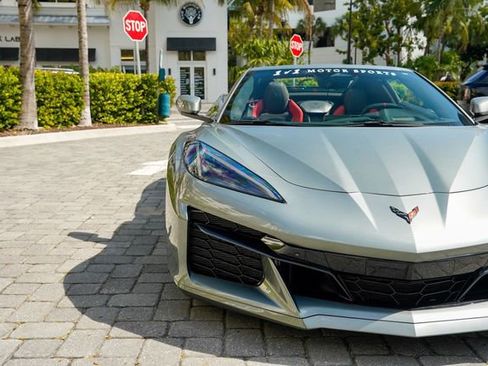 Used 2024 Chevrolet Corvette Z06 w/ Stealth Interior Trim Package RWD image 6