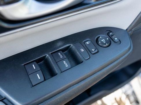 Used 2022 Honda CR-V EX-L image 19