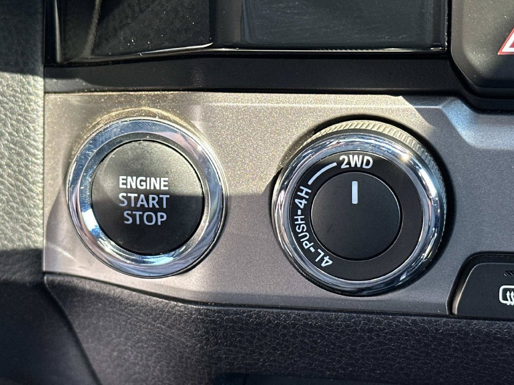 Used 2017 Toyota Tacoma Limited w/ Tow Package AWD/4WD image 38