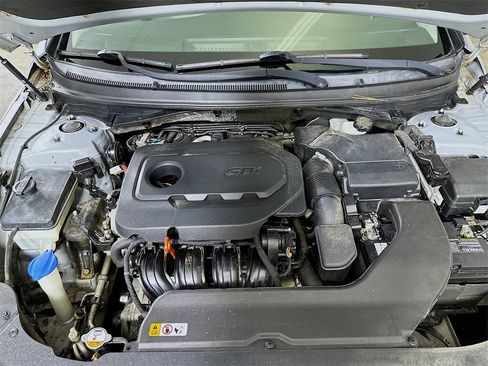 Used 2015 Hyundai Sonata SE image 7