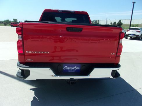 Used 2023 Chevrolet Silverado 1500 LT AWD/4WD image 4