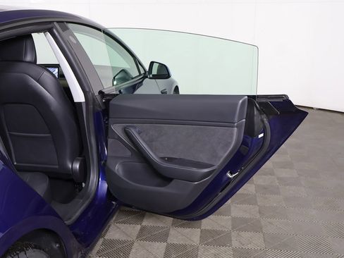 Used 2021 Tesla Model 3 Long Range image 21