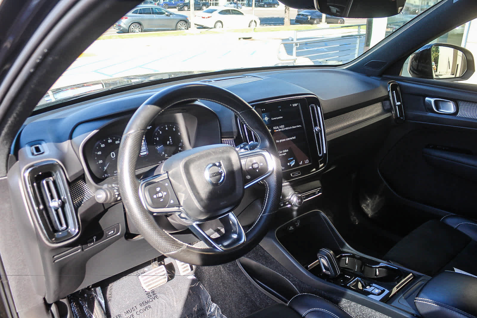 Used 2021 Volvo XC40 T5 R-Design AWD/4WD image 22