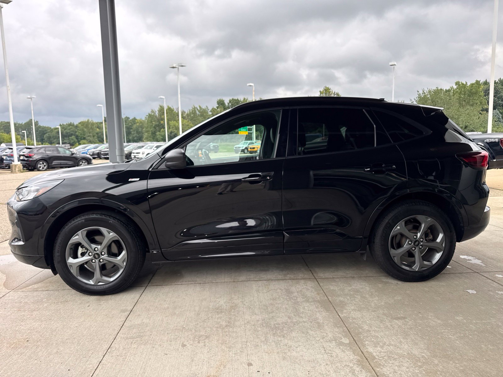 Certified 2024 Ford Escape ST-Line w/ Tech Pack #1 AWD/4WD image 4
