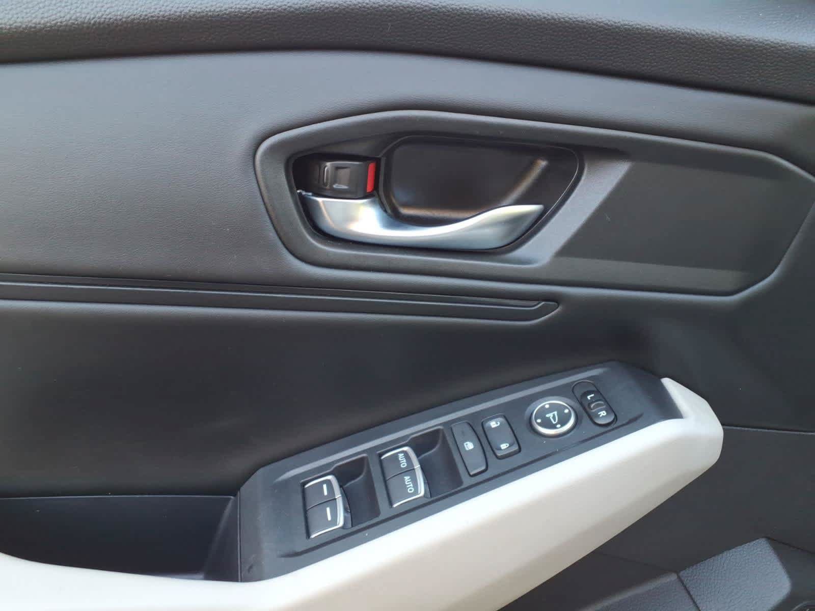 Used 2023 Honda Accord EX image 13