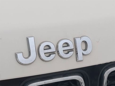 Used 2020 Jeep Compass Limited image 19