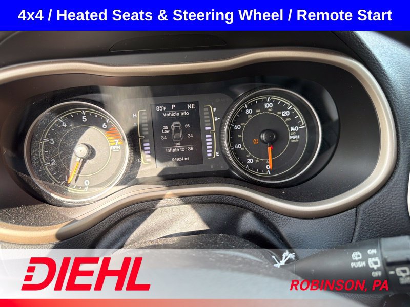 Used 2017 Jeep Cherokee Latitude w/ Cold Weather Group AWD/4WD image 12