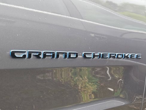 Used 2023 Jeep Grand Cherokee Trailhawk w/ Advanced Protech Group II AWD/4WD image 26