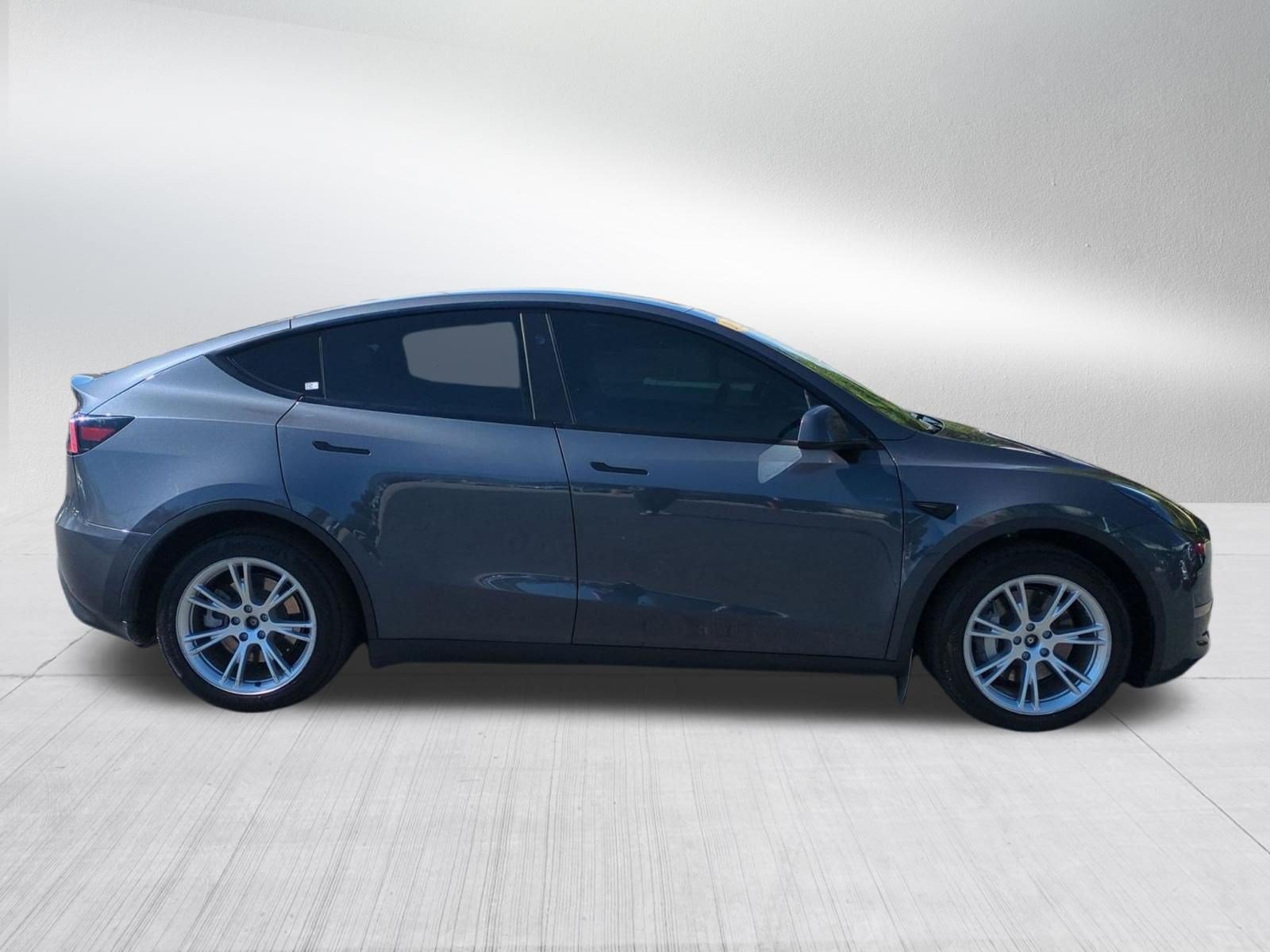Used 2023 Tesla Model Y Long Range AWD/4WD image 6