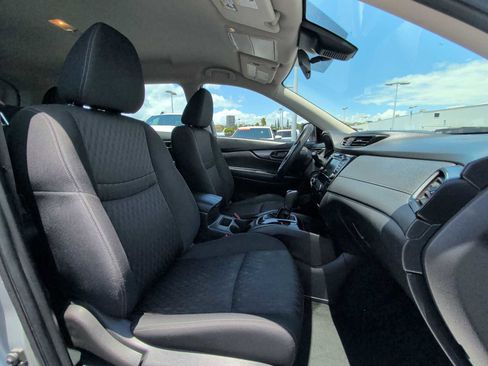 Used 2020 Nissan Rogue S FWD image 23