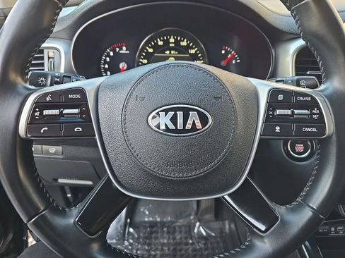 Used 2019 Kia Sorento EX image 12