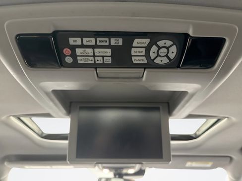 Used 2018 Honda Pilot Elite image 22