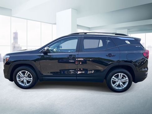 Used 2023 GMC Terrain SLE w/ Driver Convenience Package AWD/4WD image 2