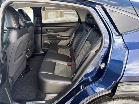 Used 2024 Nissan Ariya AWD image 11