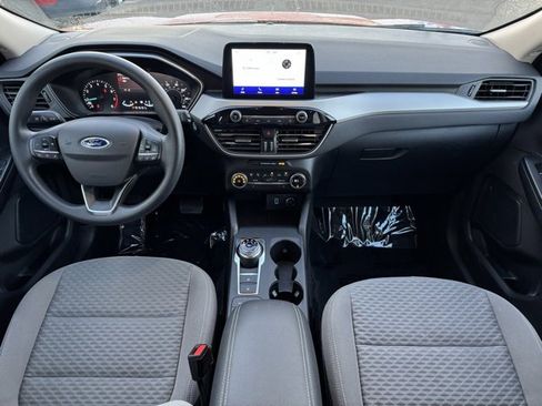 Used 2020 Ford Escape SE image 7
