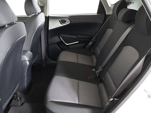 Certified 2025 Kia Soul LX w/ LX Technology Package image 31