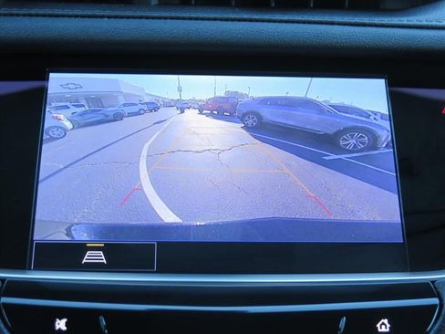 Used 2025 Cadillac XT5 Premium Luxury image 17